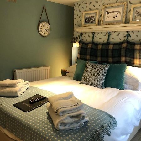 The Golden Pheasant Hotel Burford Extérieur photo