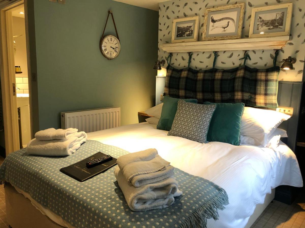The Golden Pheasant Hotel Burford Extérieur photo