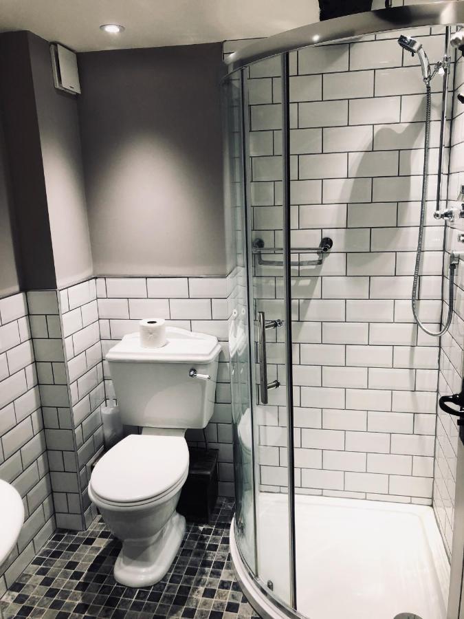 The Golden Pheasant Hotel Burford Extérieur photo