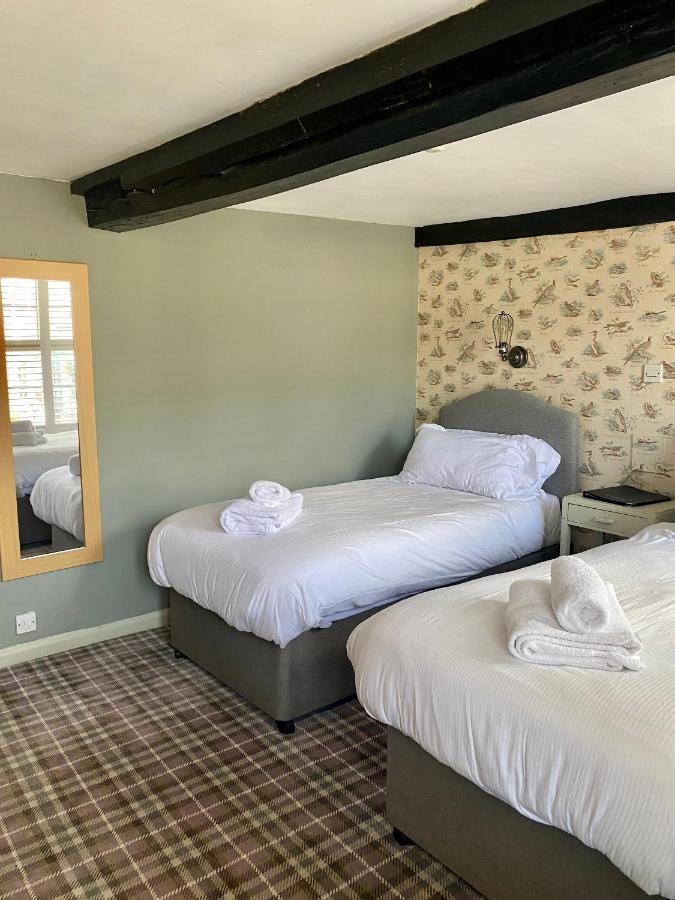 The Golden Pheasant Hotel Burford Extérieur photo
