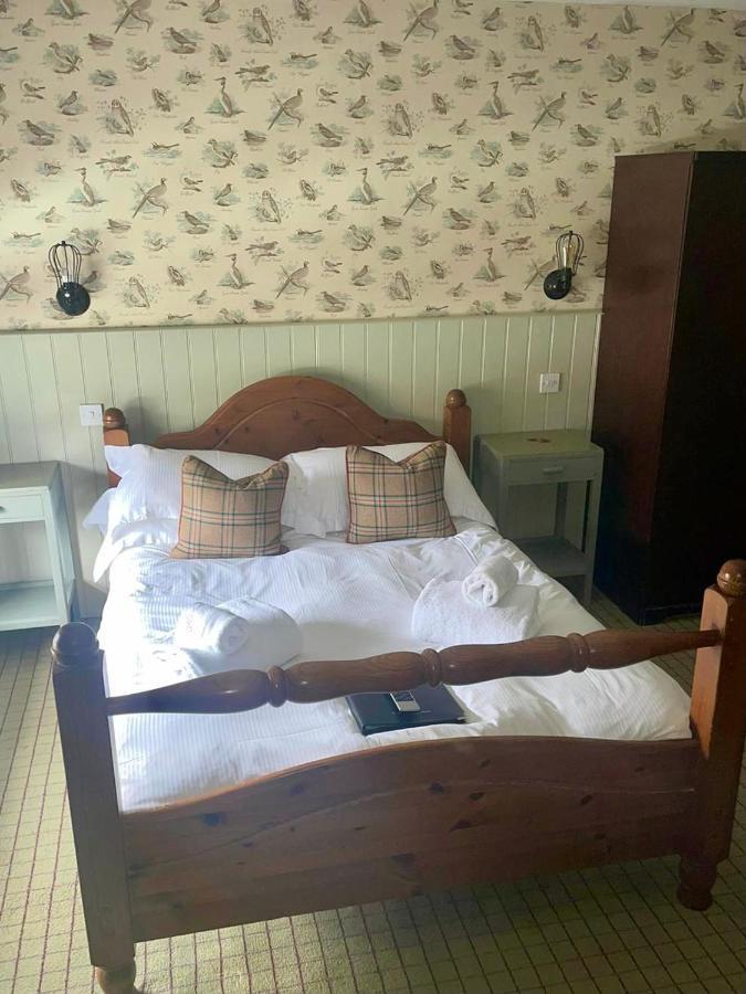 The Golden Pheasant Hotel Burford Extérieur photo