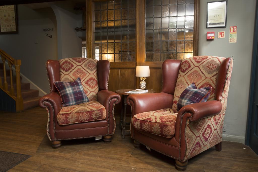 The Golden Pheasant Hotel Burford Extérieur photo