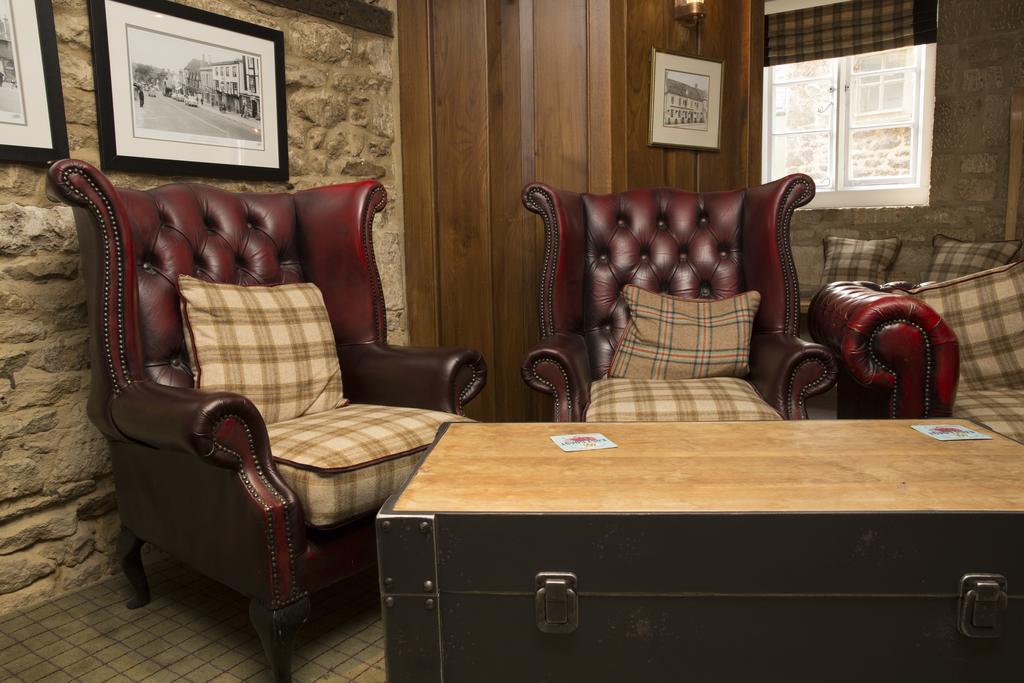 The Golden Pheasant Hotel Burford Extérieur photo