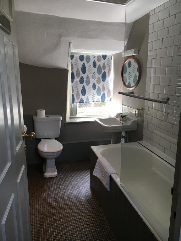 The Golden Pheasant Hotel Burford Extérieur photo