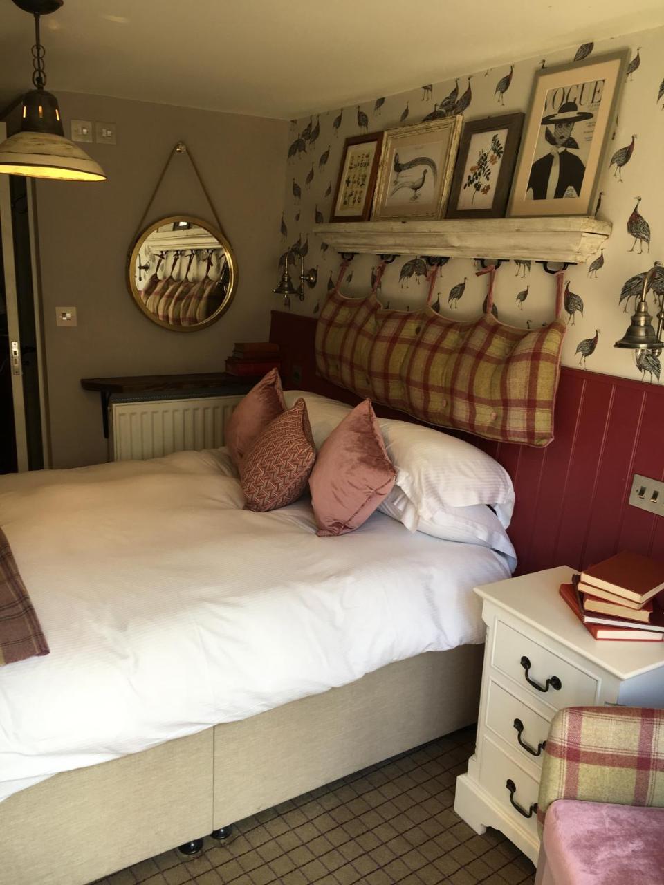 The Golden Pheasant Hotel Burford Extérieur photo