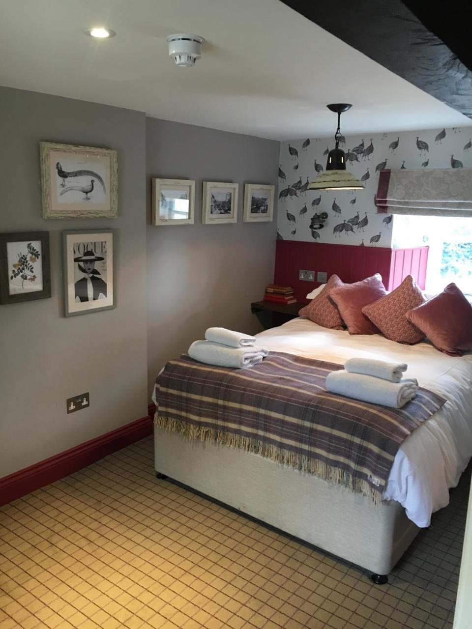 The Golden Pheasant Hotel Burford Extérieur photo
