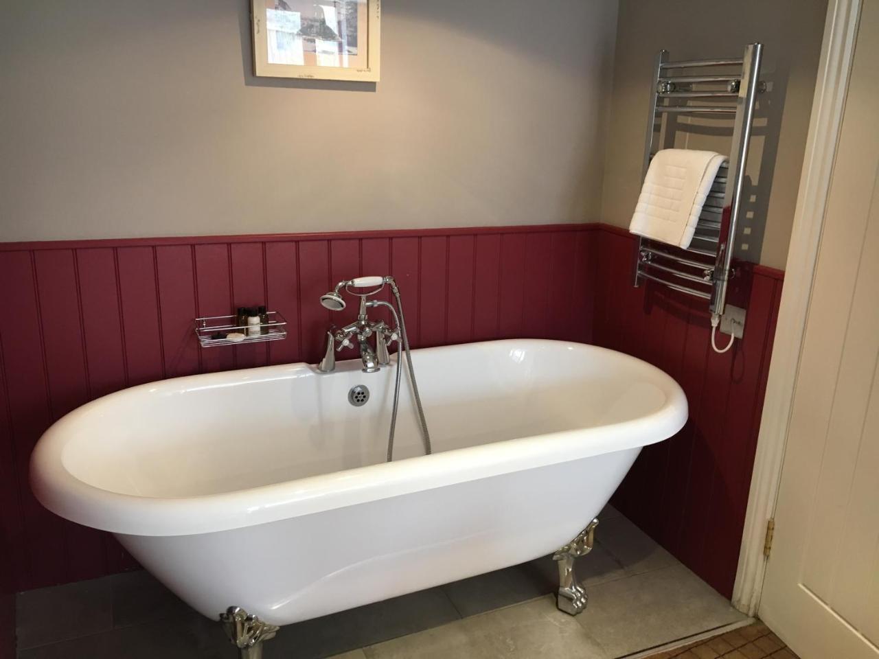 The Golden Pheasant Hotel Burford Extérieur photo